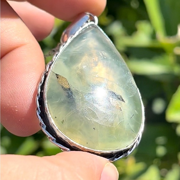 Prehnite Necklace - Picture 3 of 5